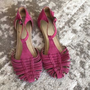 Seychelles pink weekend t-strap leather sandals